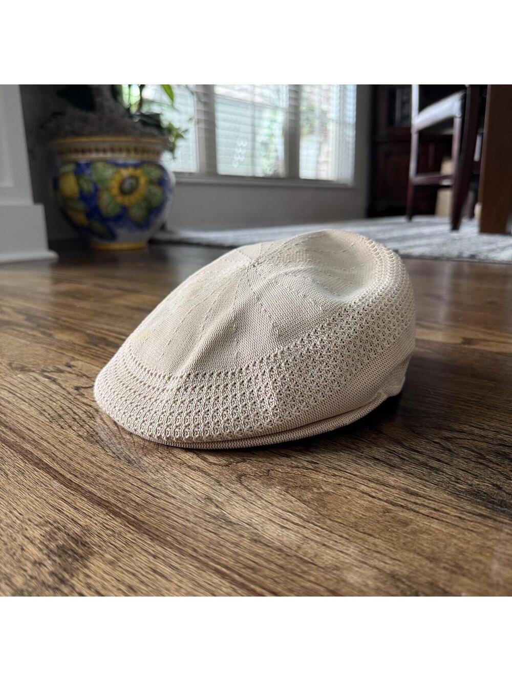 🦘🤍 Kangol Tropic 504 Ventair Flat Cap – Cream/Beige
